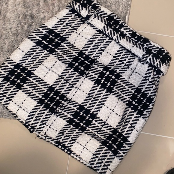 Plaid black and white checkered skirt 🖤💙🤍 - Picture 2 of 2